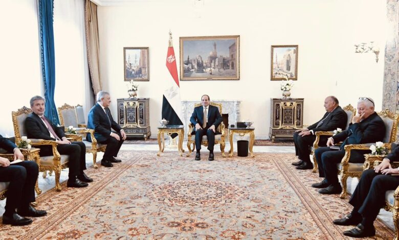 الرئيس السيسي ونائب رئيس وزراء إيطاليا بحثا تطوير العلاقات التجارية بين البلدين