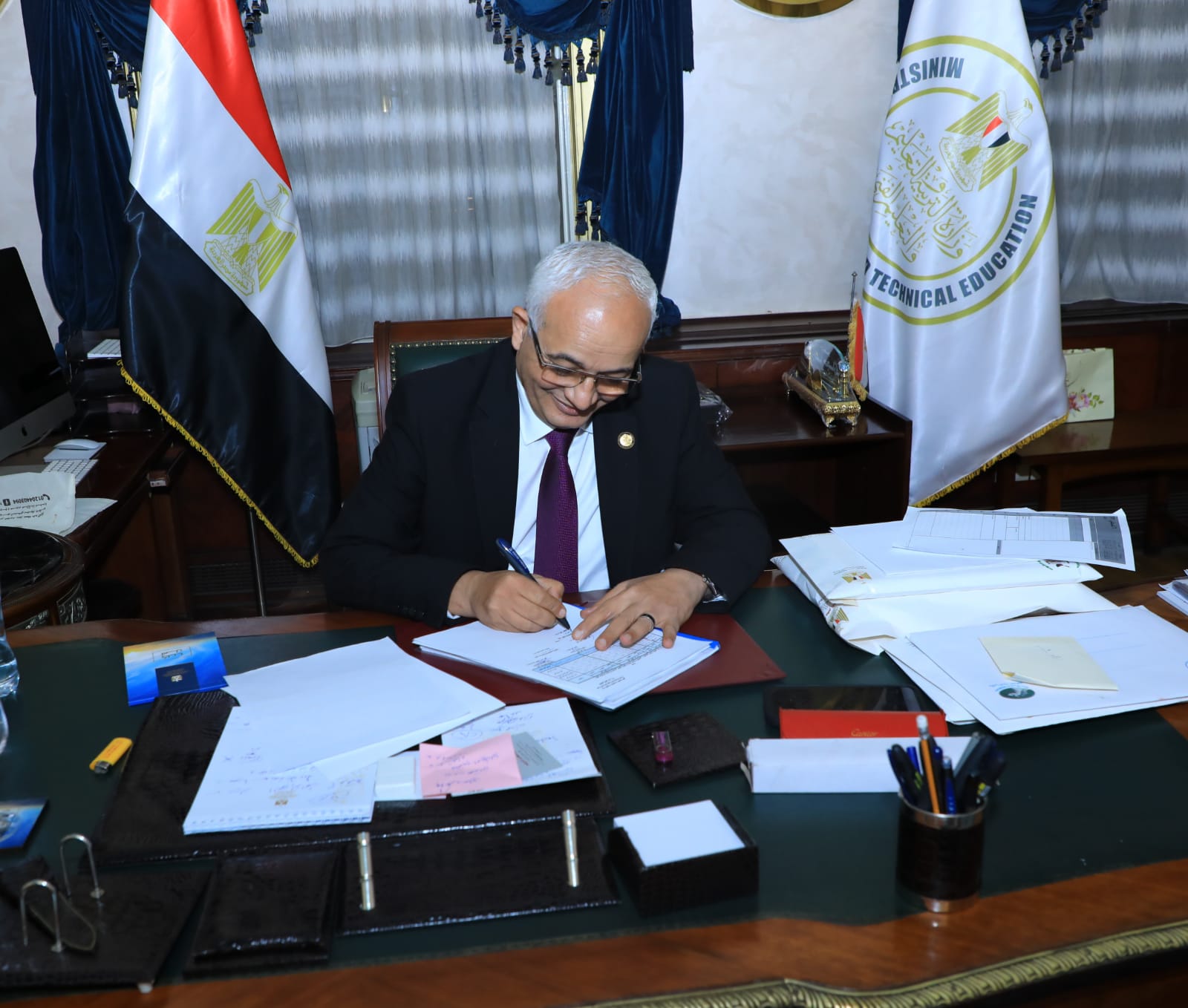 رضا حجازي يعتمد نتيجة امتحانات الدبلومات الفنية للعام الدراسي ٢٠٢٢/ ٢٠٢٣ بنسبة نجاح ٩٦.٢ %