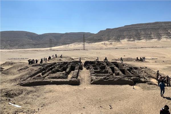 الكشف عن جبانة من عصر الملك أحمس