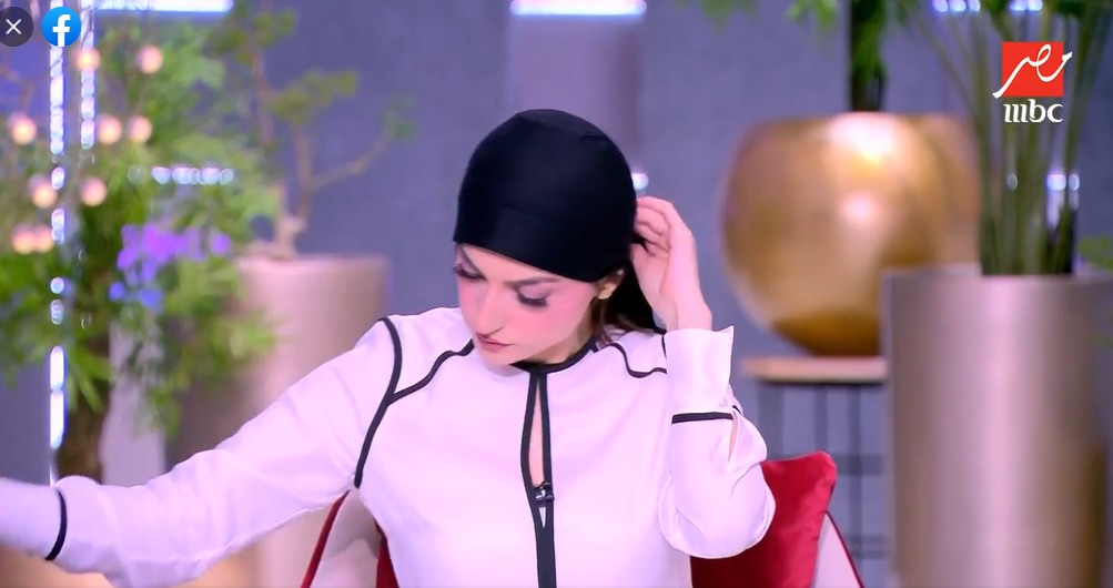 ياسمين عز بالحجاب