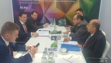 وزير التجارة والصناعة يعقد سلسلة لقاءات مكثفة مع كبار المسؤولين المشاركين بالمنتدى 