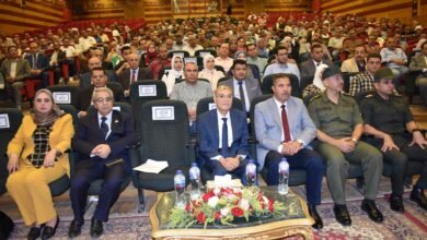 محافظ المنيا يكرم عددا من التنفيذيين المشاركين في إنجاح زيارة السيسي
