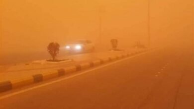 ماذا يحدث في السويس؟ .. سماء حمراء وبركان أتربة 