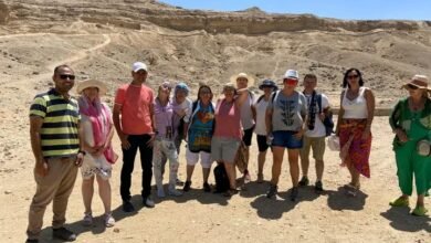 وفد سياحي من دولة أسبانيا يزور منطقة آثار "تل العمارنة" بالمنيا