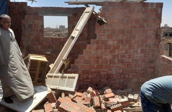 إزالة 20 حالة تعد بالبناء على الأراضي الزراعية وأملاك الدولة في محافظة المنيا