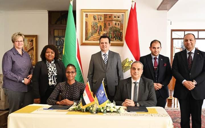توقيع مذكرة تفاهم بين هيئة الدواء المصرية وهيئة الرقابة على المنتجات الصحية