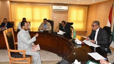 محافظ الفيوم يوجه بتنفيذ مطالب أحد الشهداء ..ويقدم الدعم الطبي للحالات المرضية 