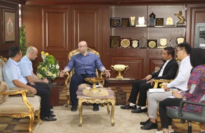 محافظ بني سويف يبحث سبل التعاون مع شركة صينية عالمية 
