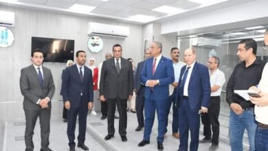 محافظ الفيوم يتفقد التجهيزات النهائية لمركز سيطرة الشبكة الوطنية للطوارئ والسلامة العامة