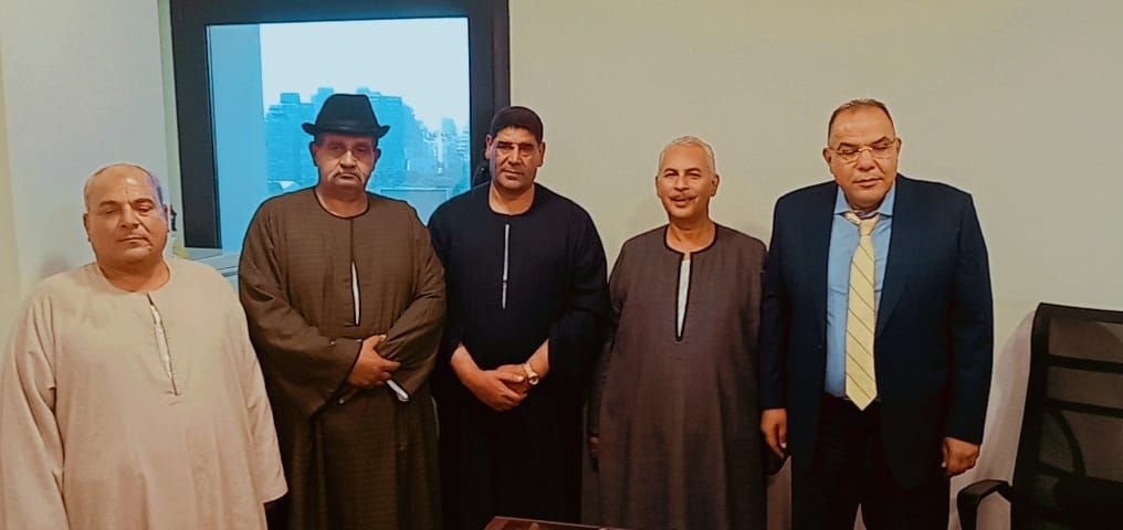 نقيب الفلاحين يكرم مدير البنك الزراعي