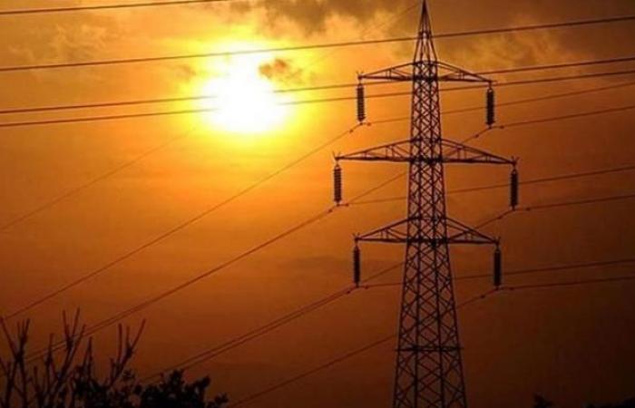 موعد عودة الكهرباء إلى طبيعتها في الأقصر