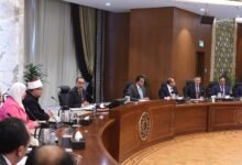 رئيس الوزراء يستعرض الاستعدادات اللازمة لموسم الحج المقبل