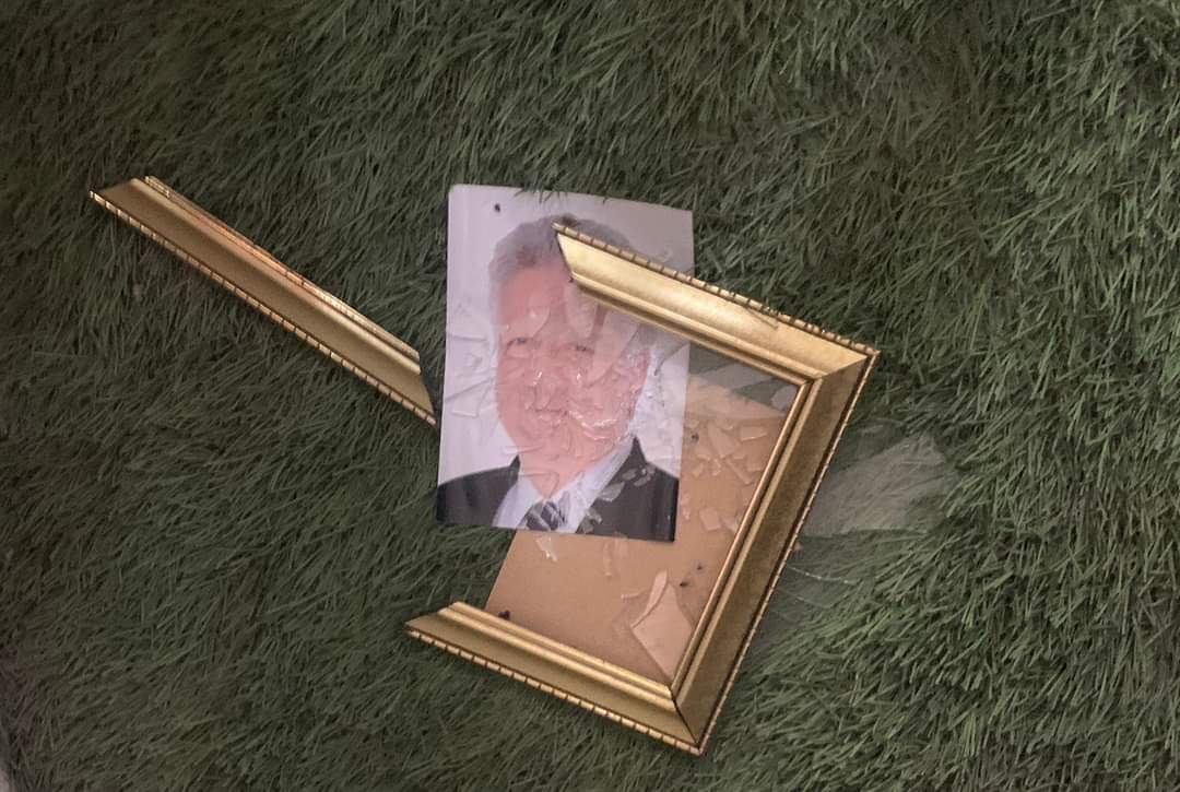 انتخابات الزمالك .. تحطيم صور مرتضى منصور