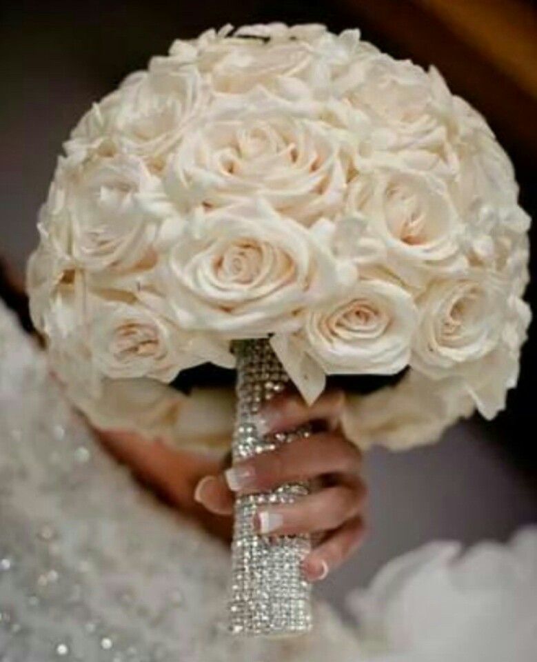 بوكيه ورد عروس اجمل هدية عيد الحب بوكيه ورد فخم للعروسه بوكيهات ورد شيك جدا 