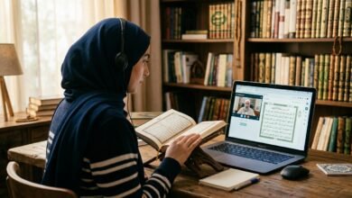 حفظ القرآن الكريم عبر الإنترنت كيف تختار أكاديمية القرآن وتستفيد من التطبيقات الحديثة؟